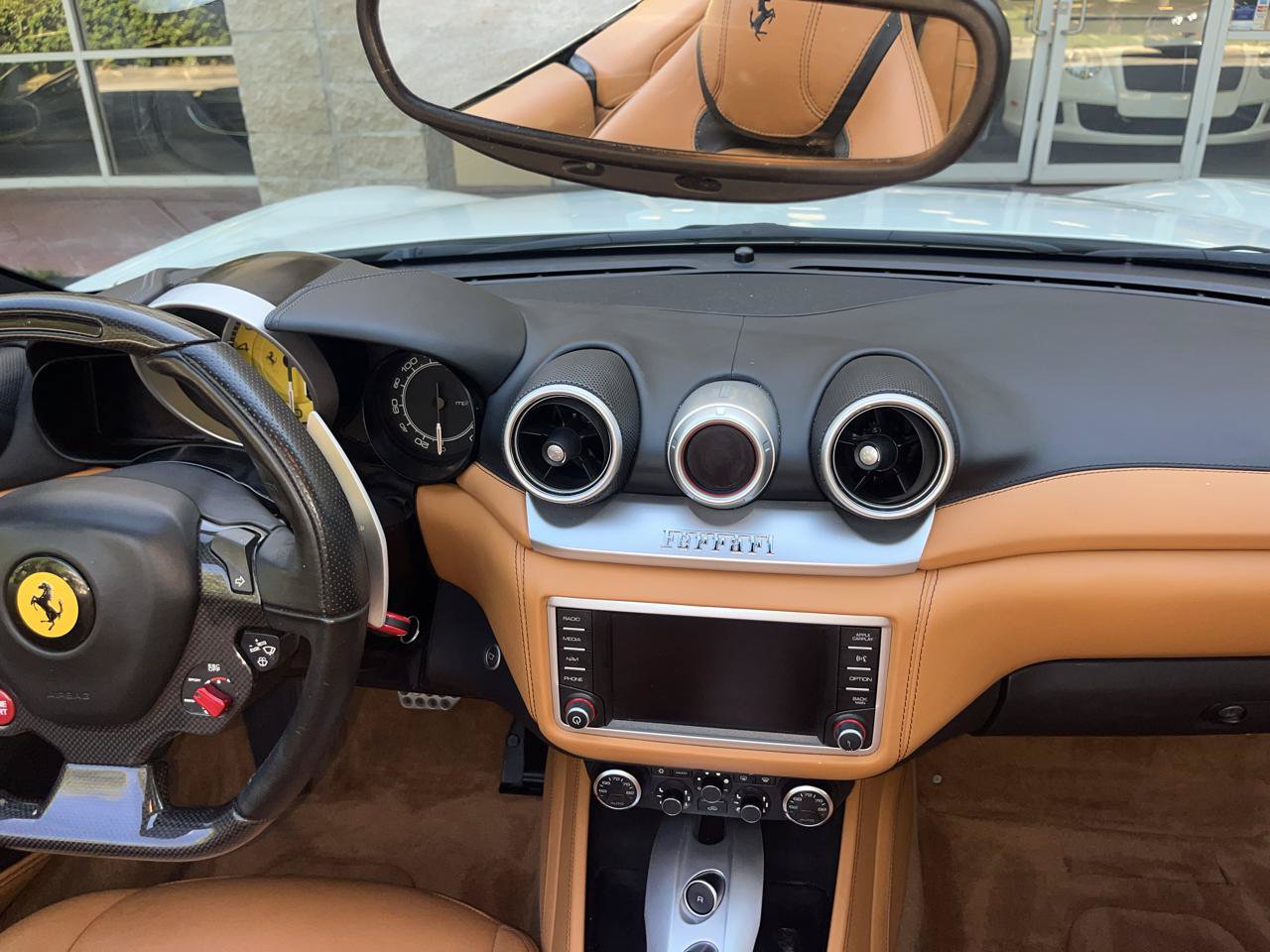 Used 2016 Ferrari California T RWD image 46