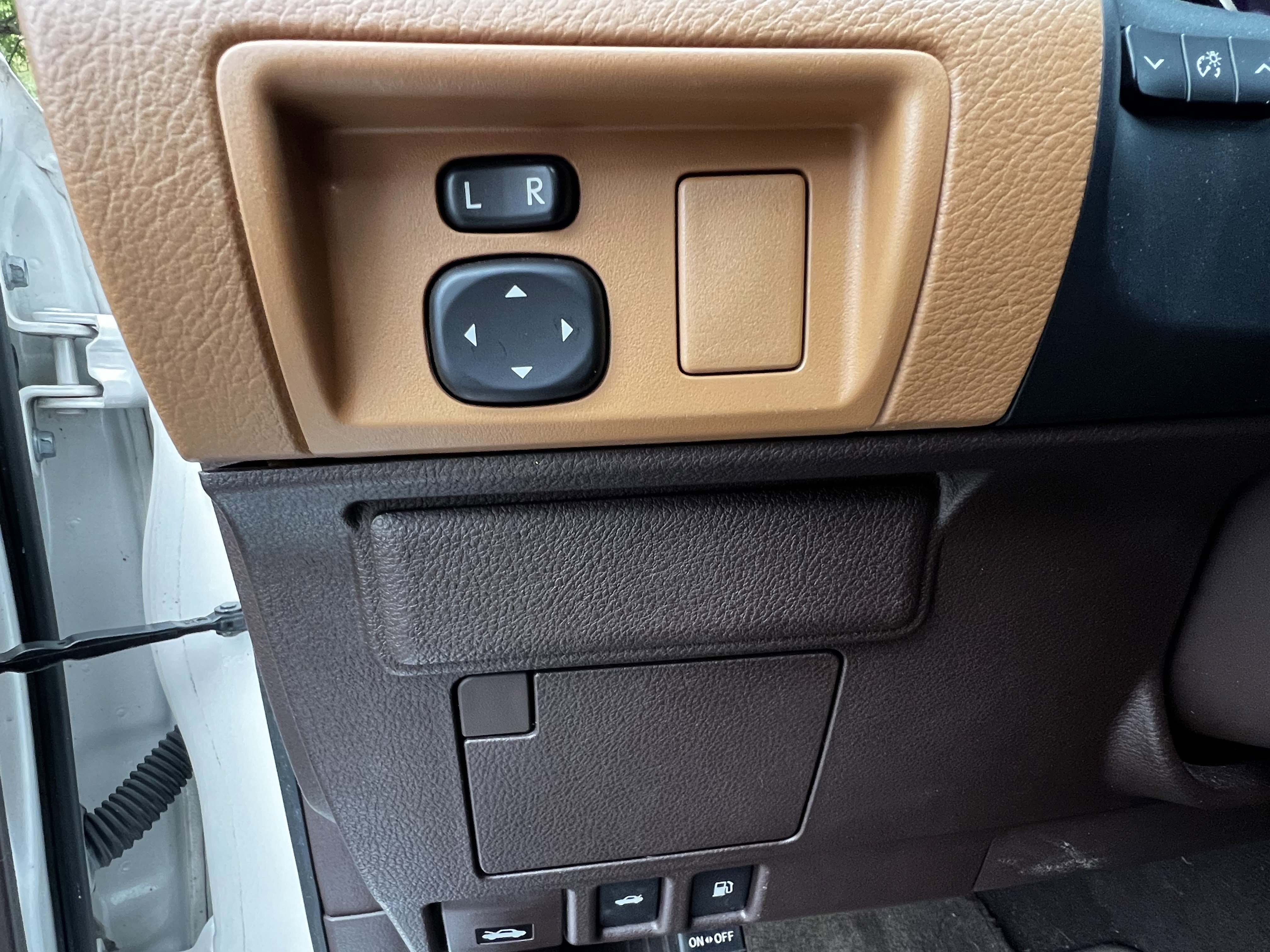 Used 2016 Lexus ES 350 w/ Accessory Package FWD image 15