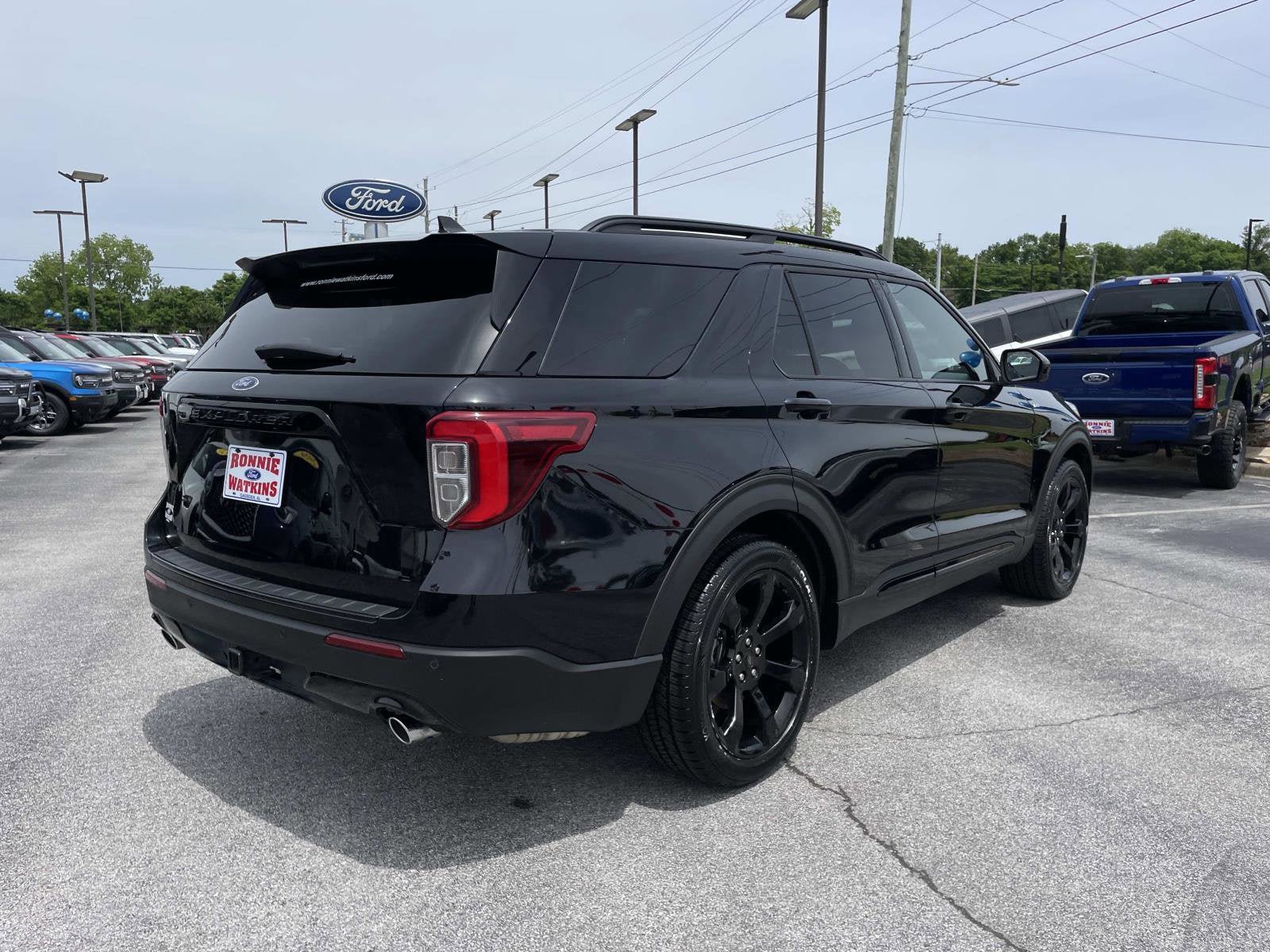 Used 2023 Ford Explorer ST-Line w/ Class IV Trailer Tow Package RWD image 4