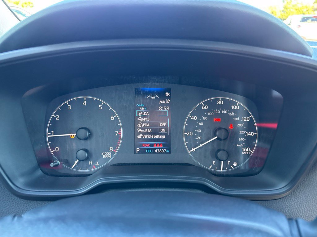Used 2025 Toyota Corolla LE FWD image 37