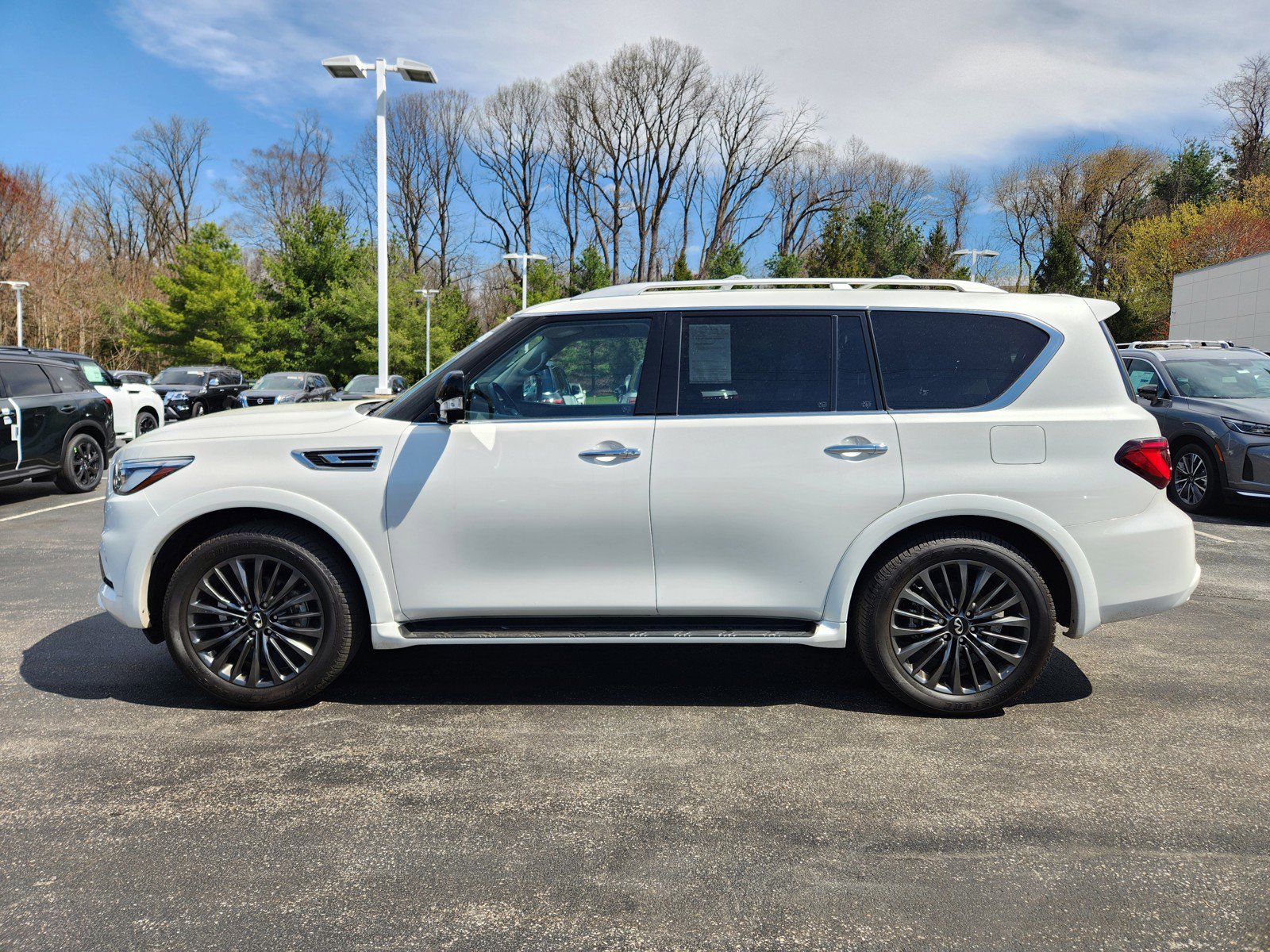 Certified 2024 INFINITI QX80 Premium Select w/ Cargo Package image 5