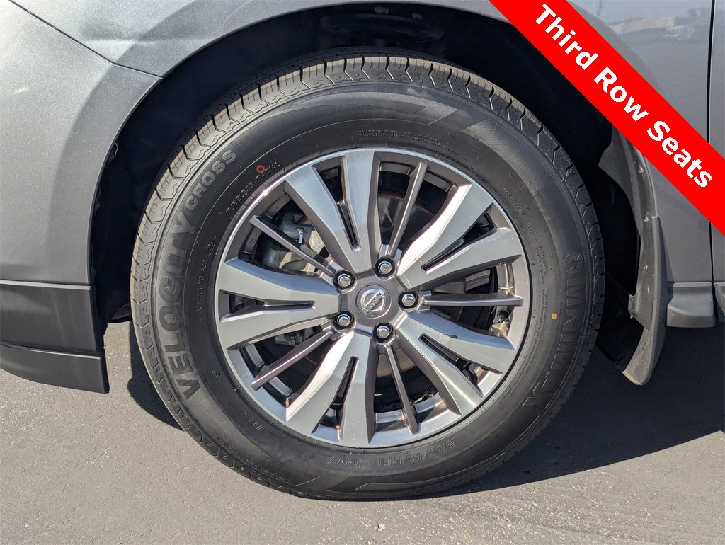 Used 2020 Nissan Pathfinder SV image 10