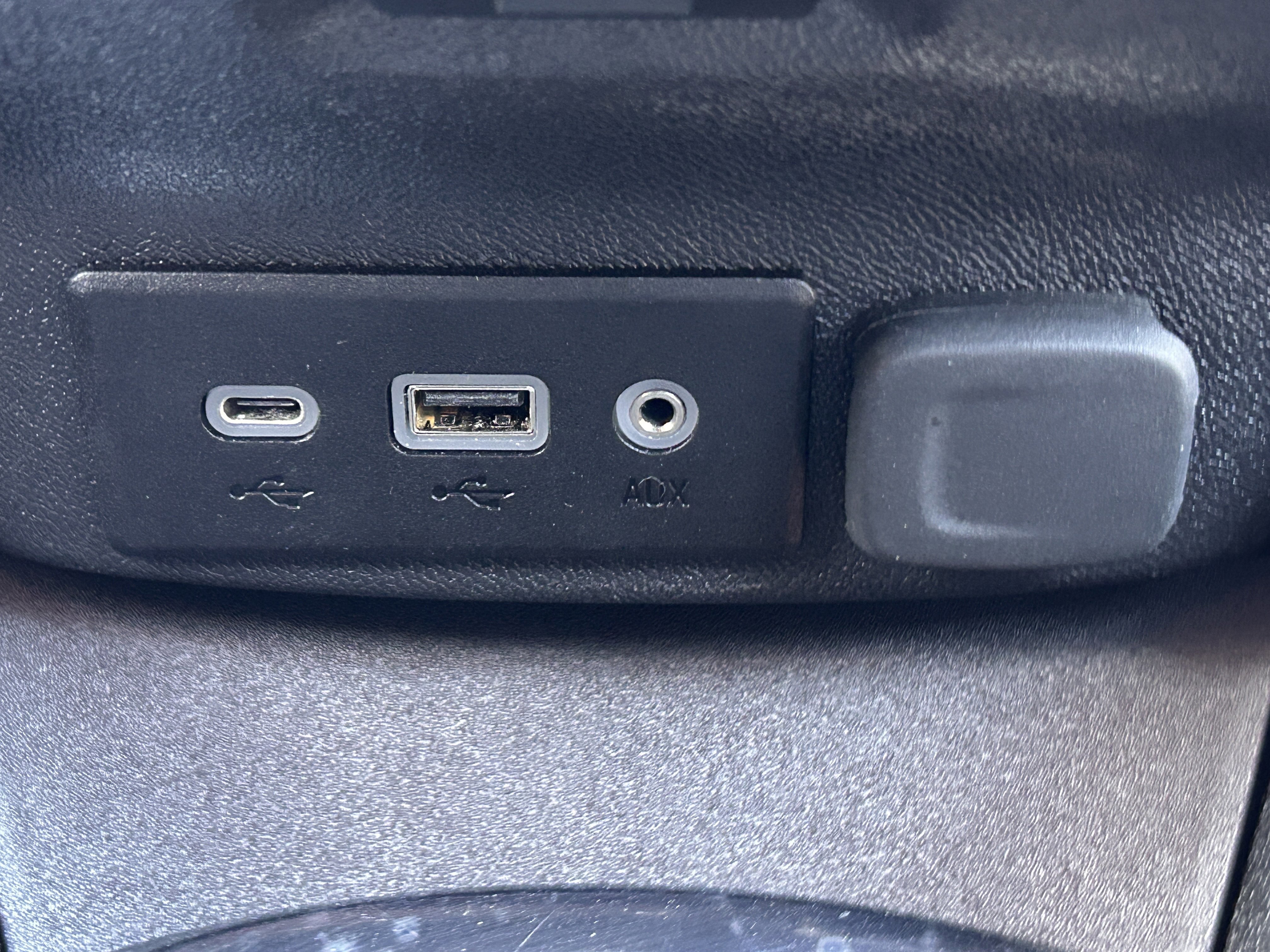 Used 2024 Chevrolet Malibu LT FWD image 33