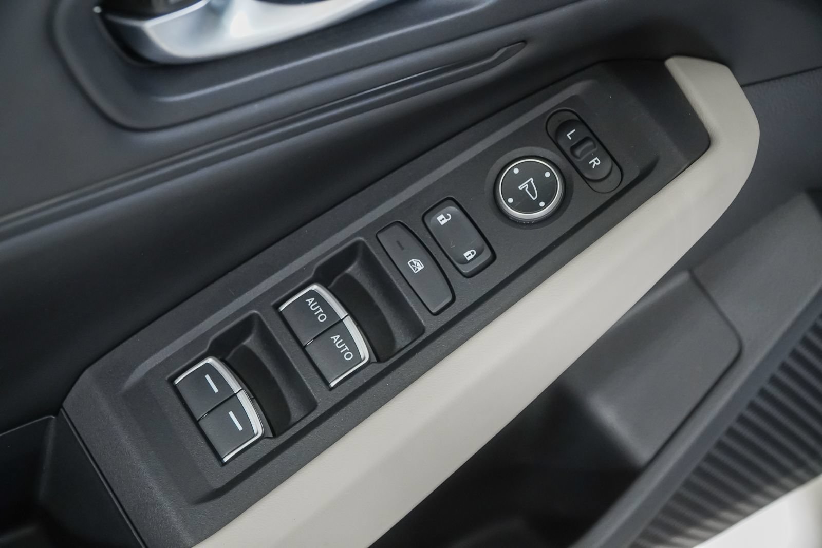 Used 2023 Honda Accord EX image 18