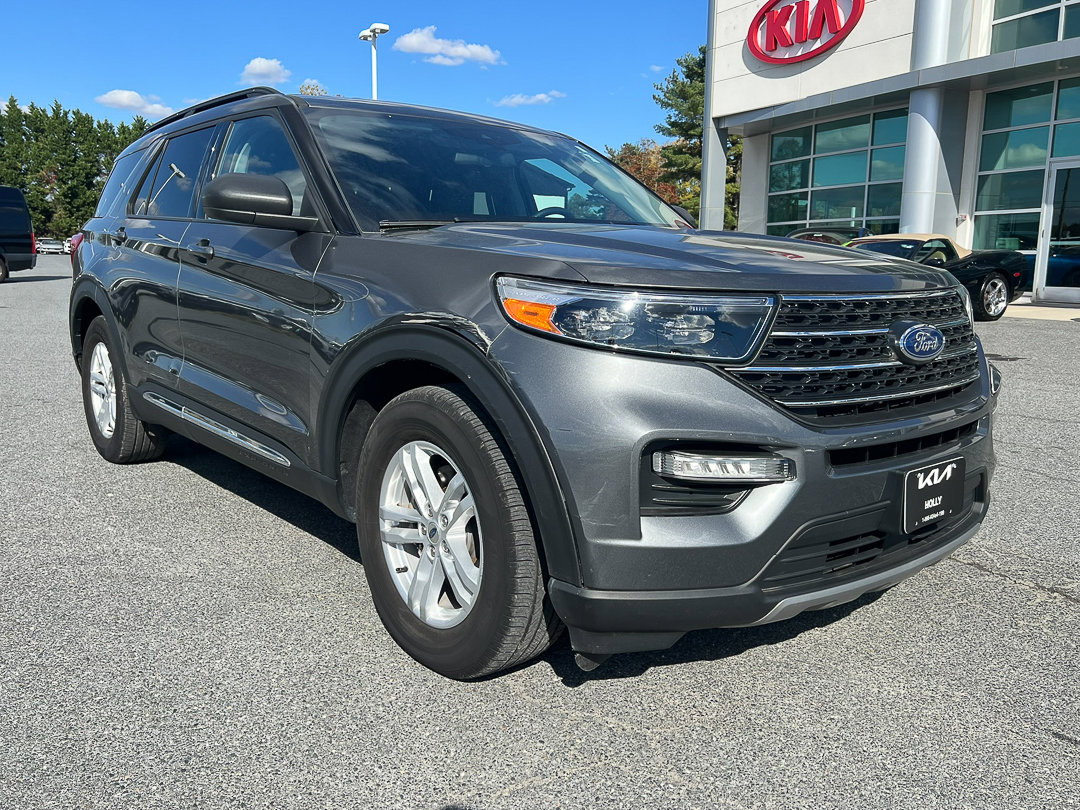 Used 2023 Ford Explorer XLT w/ Equipment Group 202A image 10