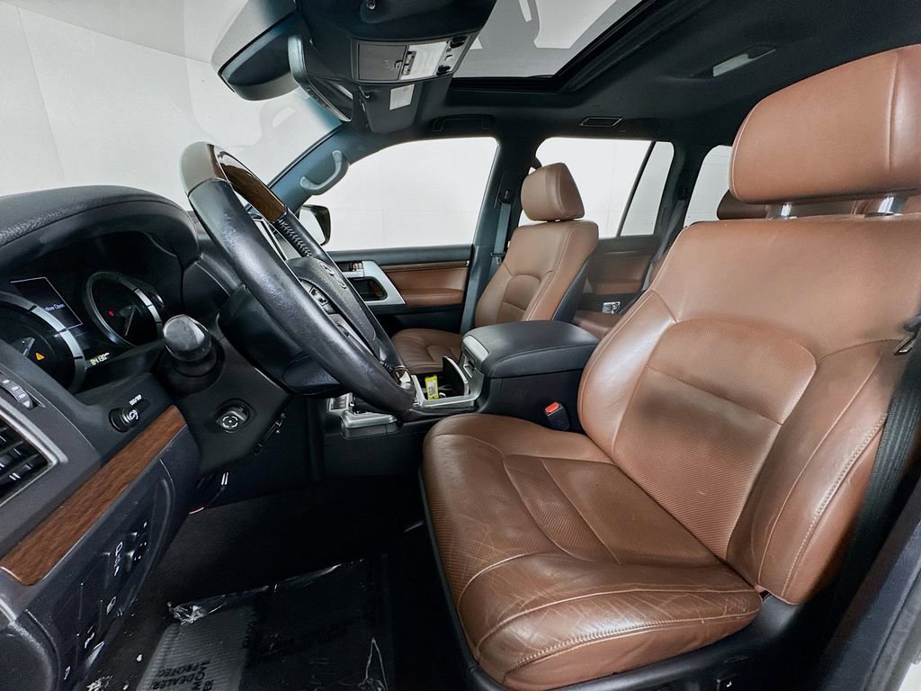 Certified 2020 Toyota Land Cruiser image 15