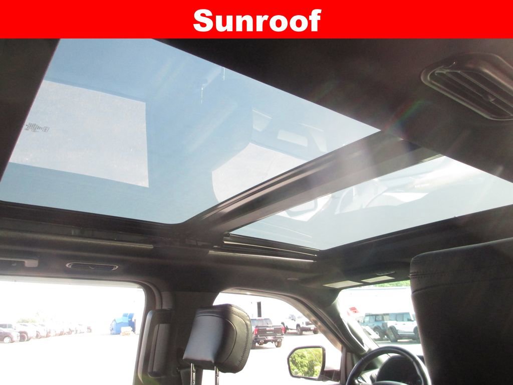 Used 2019 Ford Expedition Limited w/ Equipment Group 302A AWD/4WD image 17