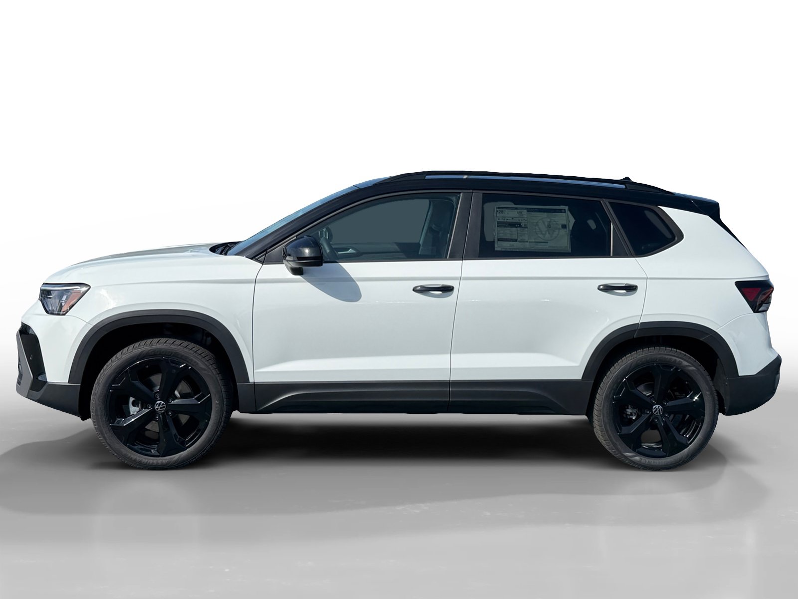 New 2026 Volkswagen Taos SE AWD/4WD image 2