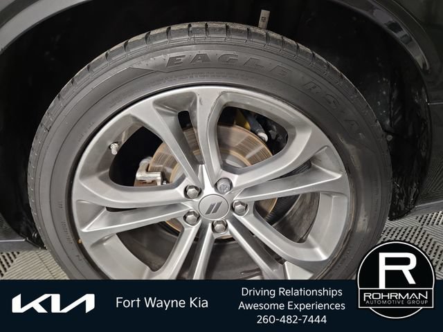 Used 2022 Dodge Challenger R/T RWD image 12