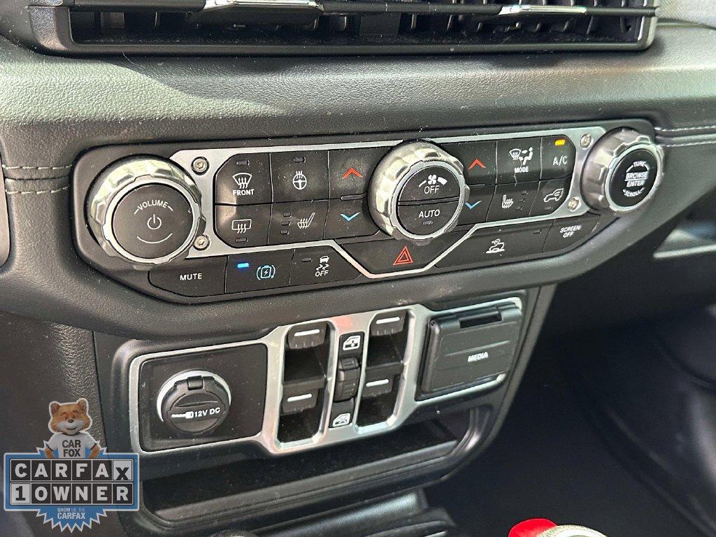 Used 2024 Jeep Wrangler Unlimited Sahara w/ Technology Group AWD/4WD image 29