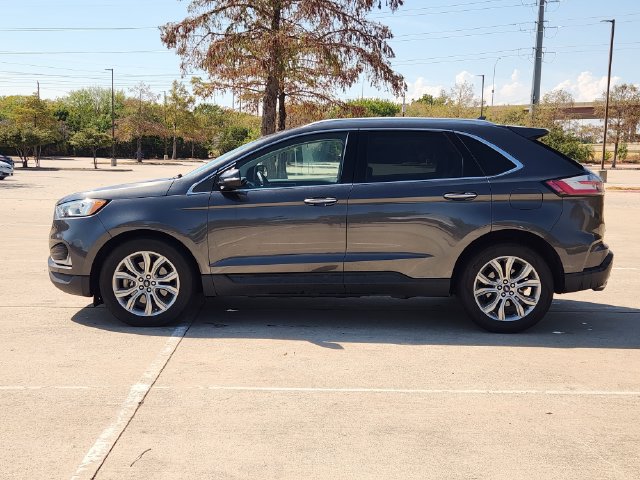 Used 2019 Ford Edge Titanium w/ Cargo Accessory Package AWD/4WD image 4