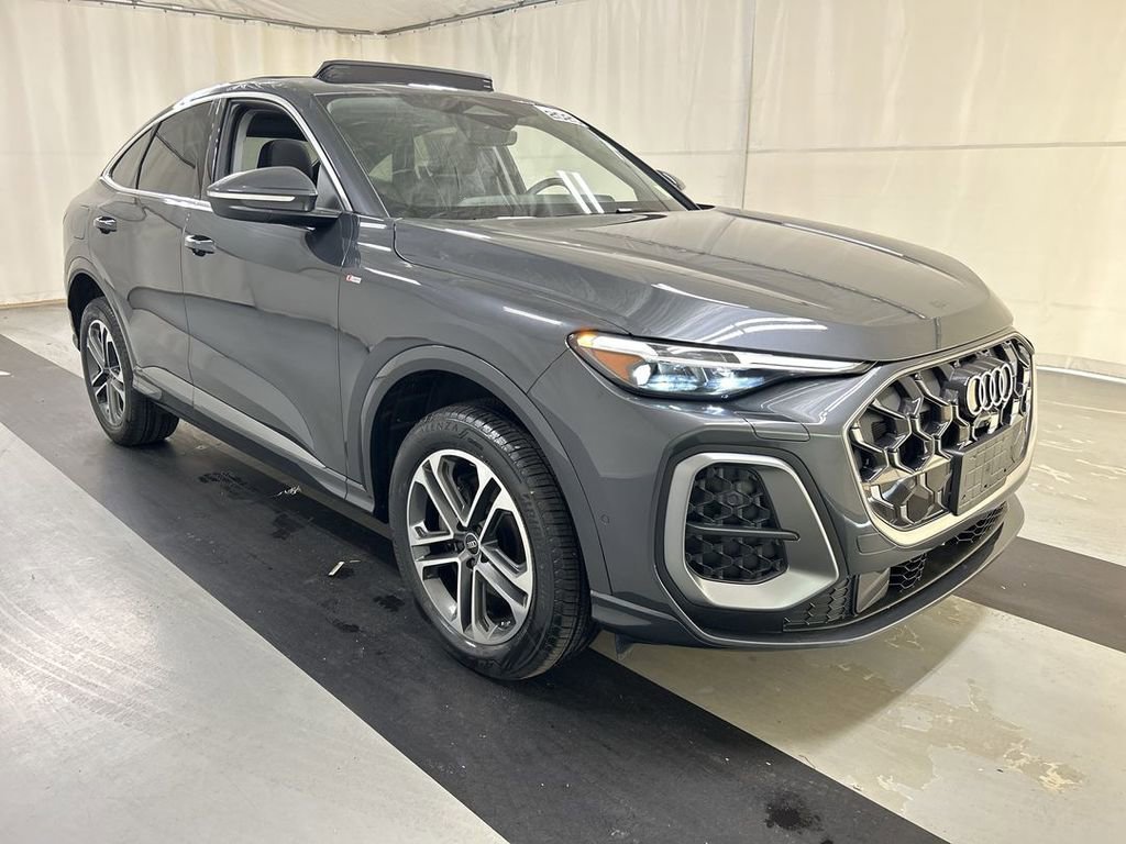 Used 2025 Audi Q5 Premium Plus w/ Premium Plus image 1
