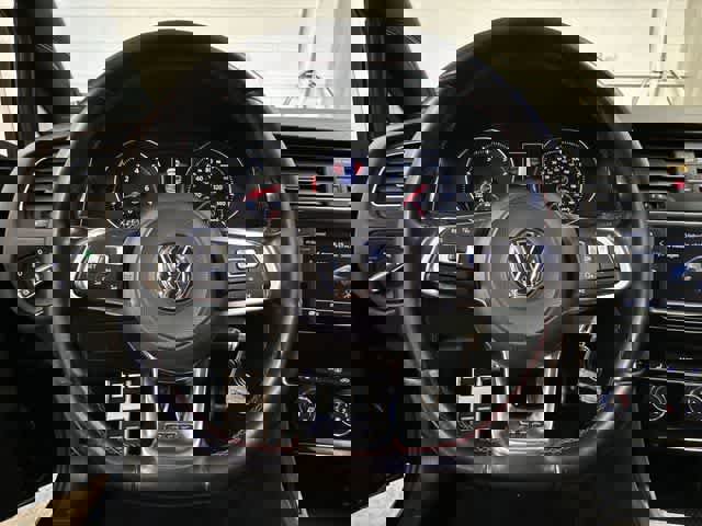 Used 2017 Volkswagen GTI S image 7