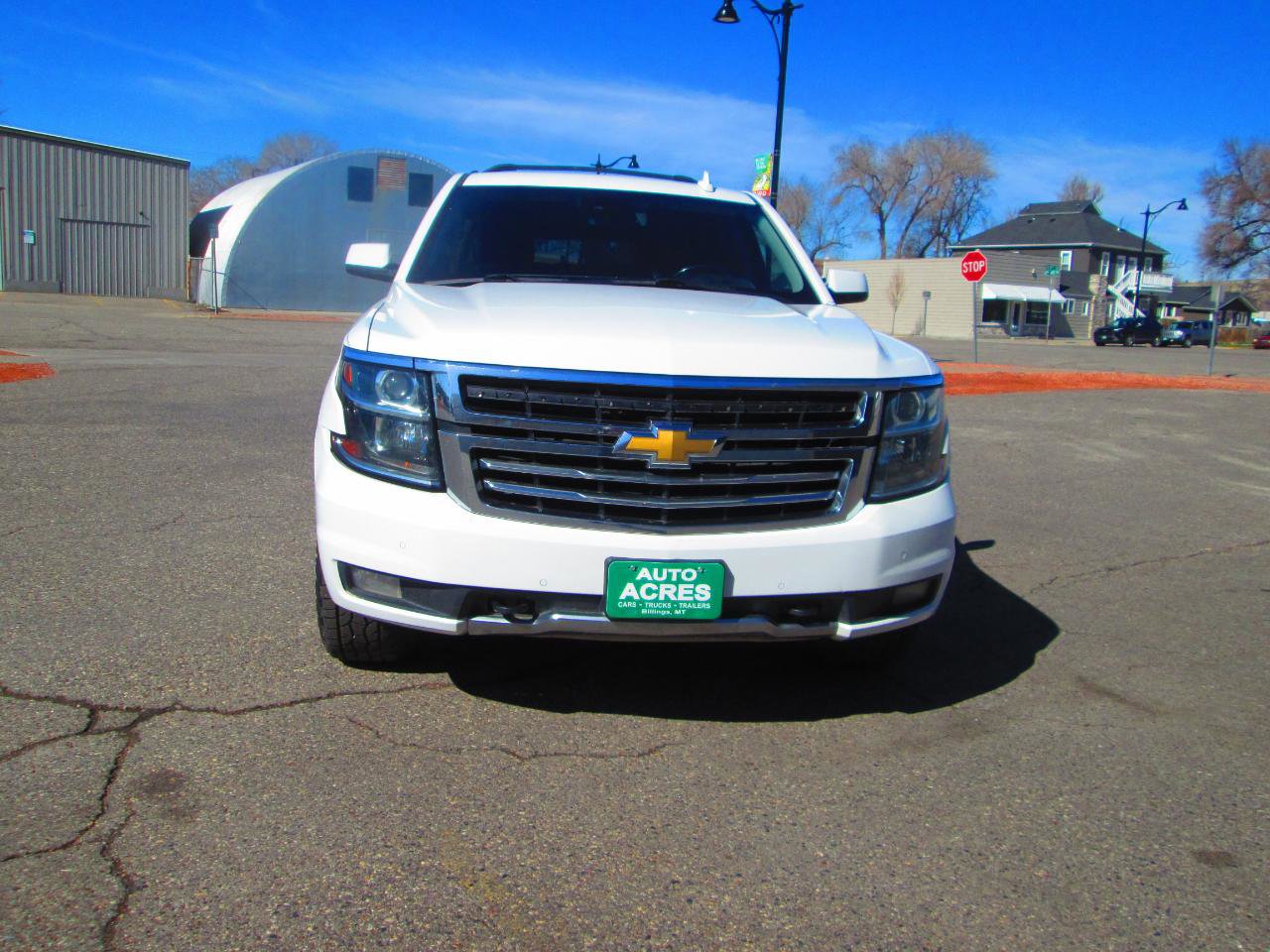 Used 2019 Chevrolet Suburban LT w/ Luxury Package AWD/4WD image 3