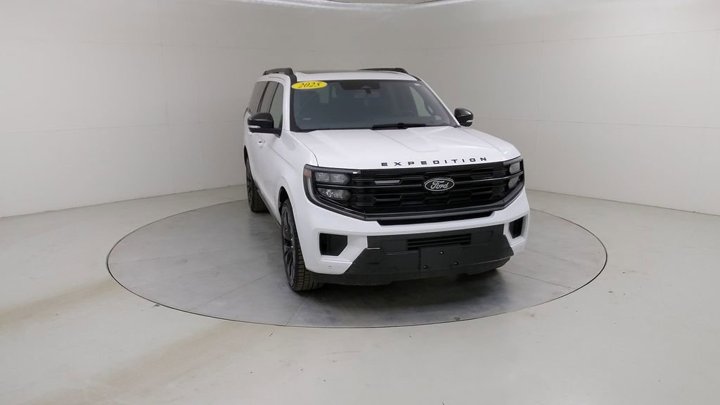 Certified 2025 Ford Expedition Max Platinum w/ Stealth Appearance Package AWD/4WD image 11