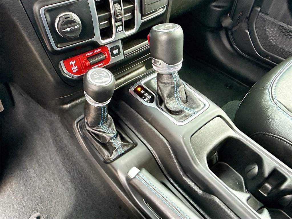 Used 2022 Jeep Wrangler Unlimited Rubicon 4xe w/ Cold Weather Group image 18