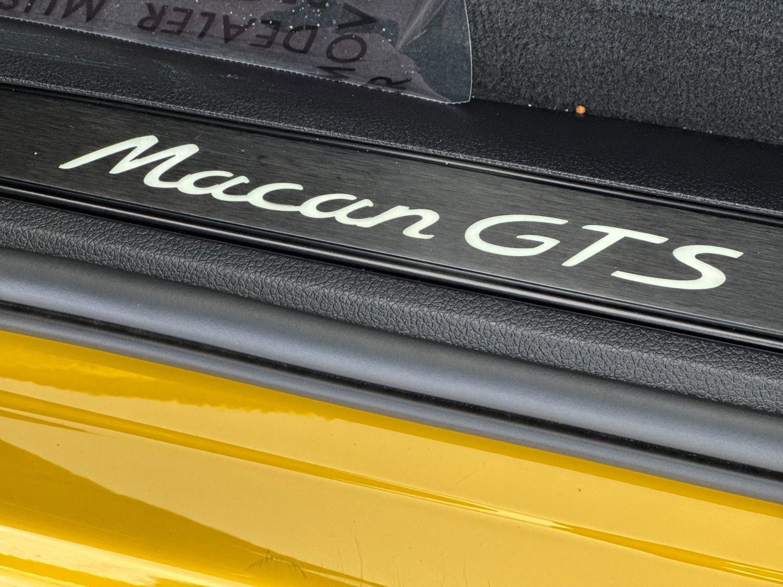 Certified 2022 Porsche Macan GTS image 34