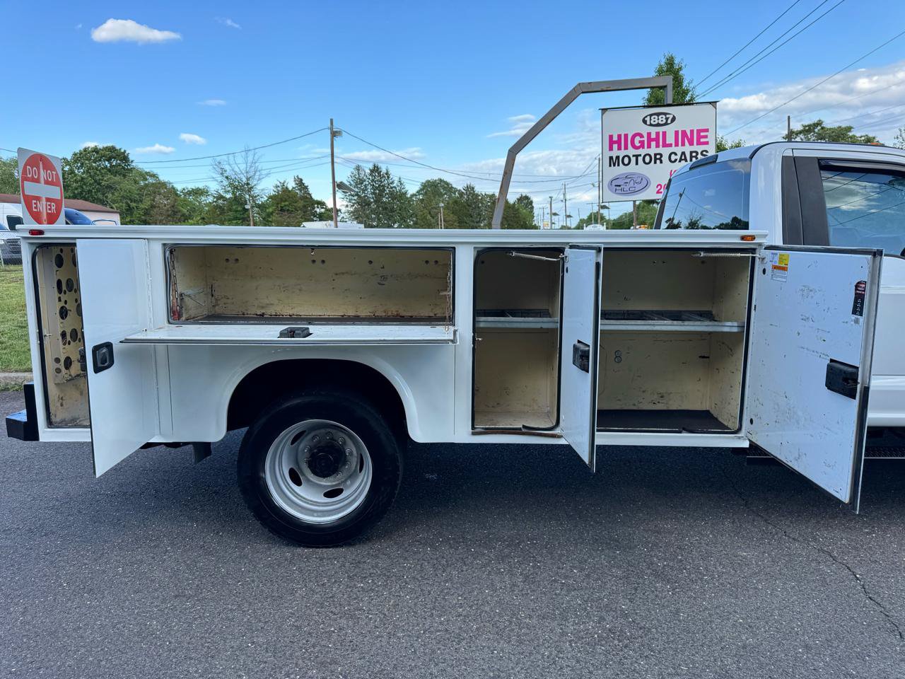 Used 2019 Ford F550 2WD Regular Cab Super Duty image 15