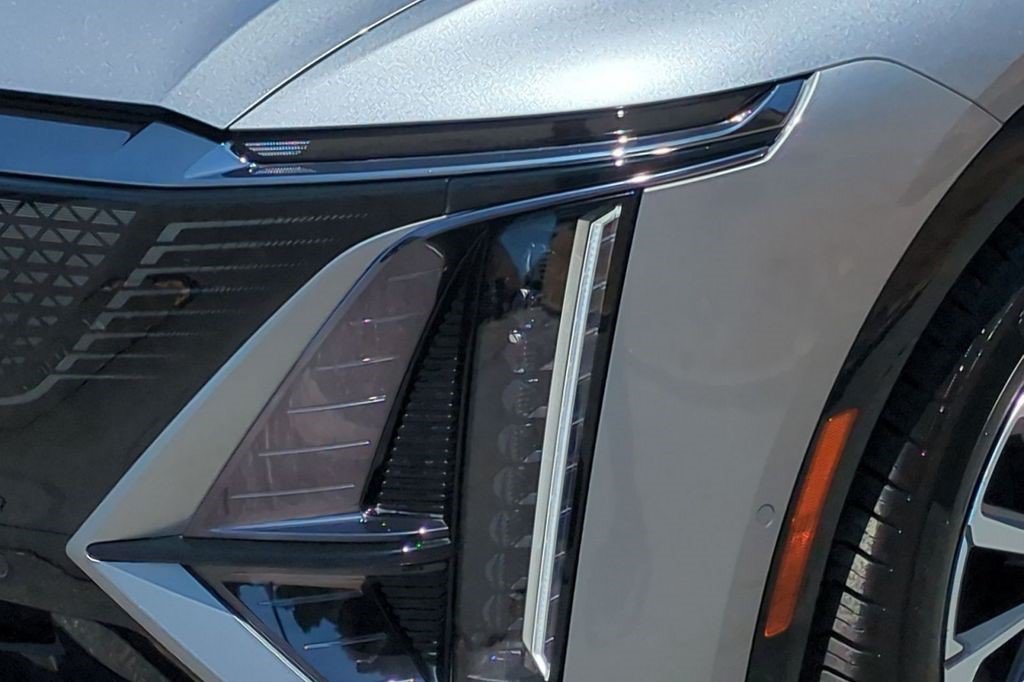 Certified 2024 Cadillac Lyriq Sport AWD/4WD image 25