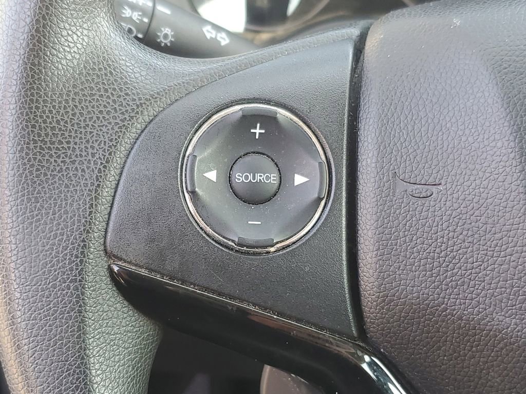 Used 2021 Honda HR-V LX image 16
