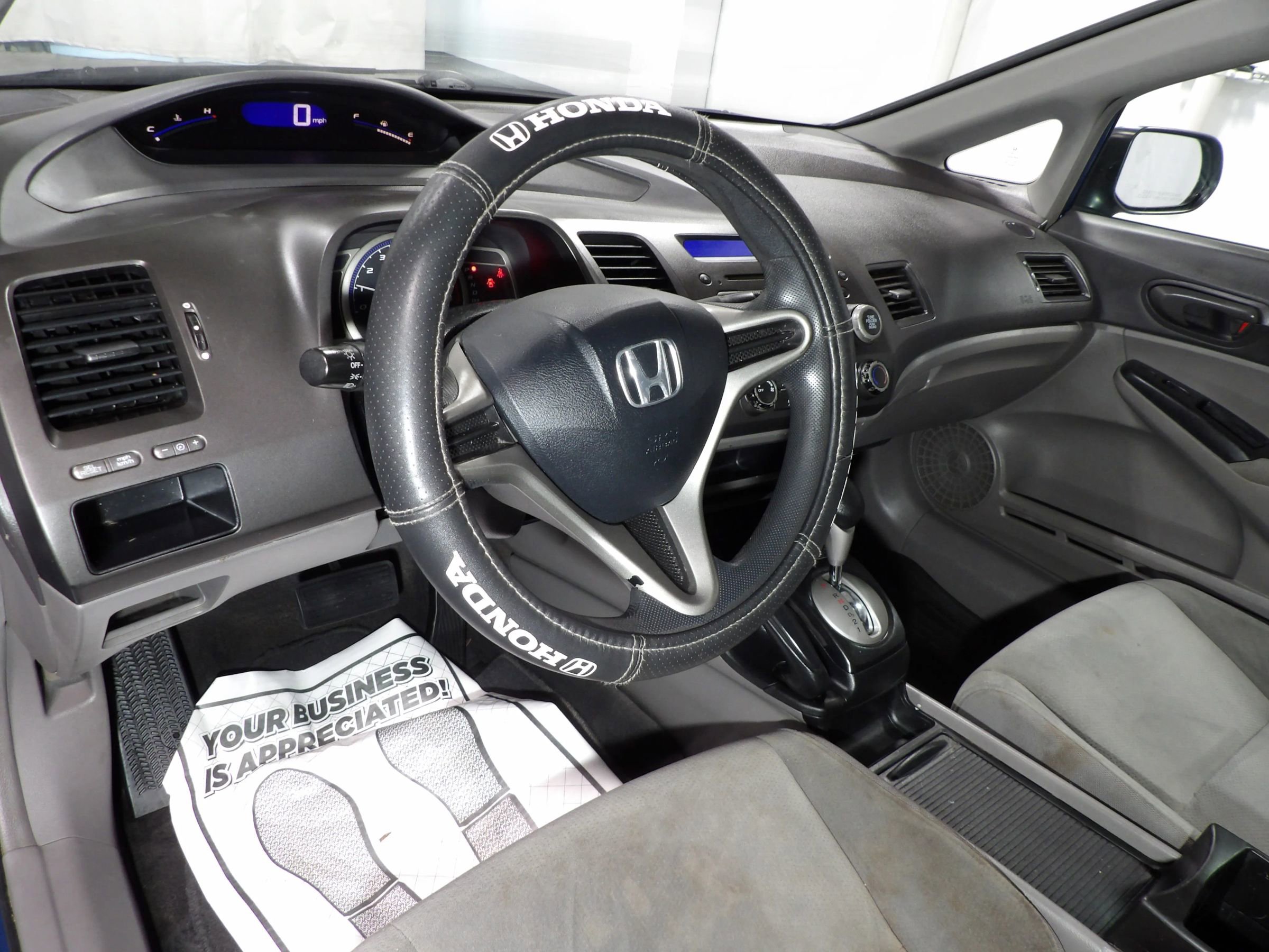 Used 2010 Honda Civic DX-VP image 8