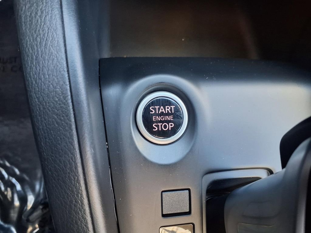 Certified 2025 Nissan Kicks Play S image 8