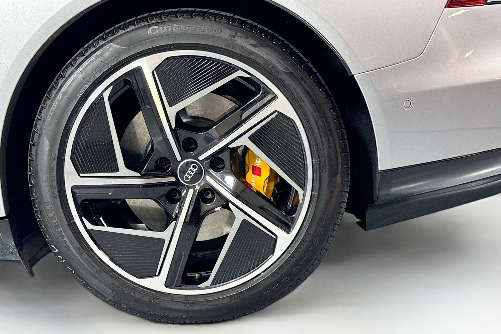 Used 2023 Audi RS e-tron GT w/ Carbon Performance Package image 27