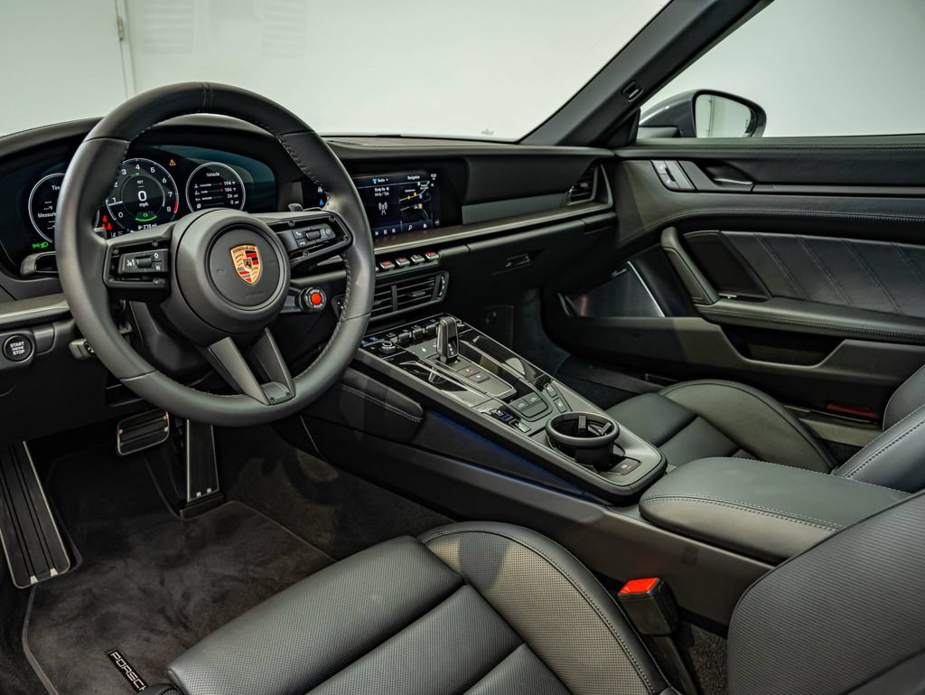 Certified 2026 Porsche 911 Targa 4 GTS AWD/4WD image 4