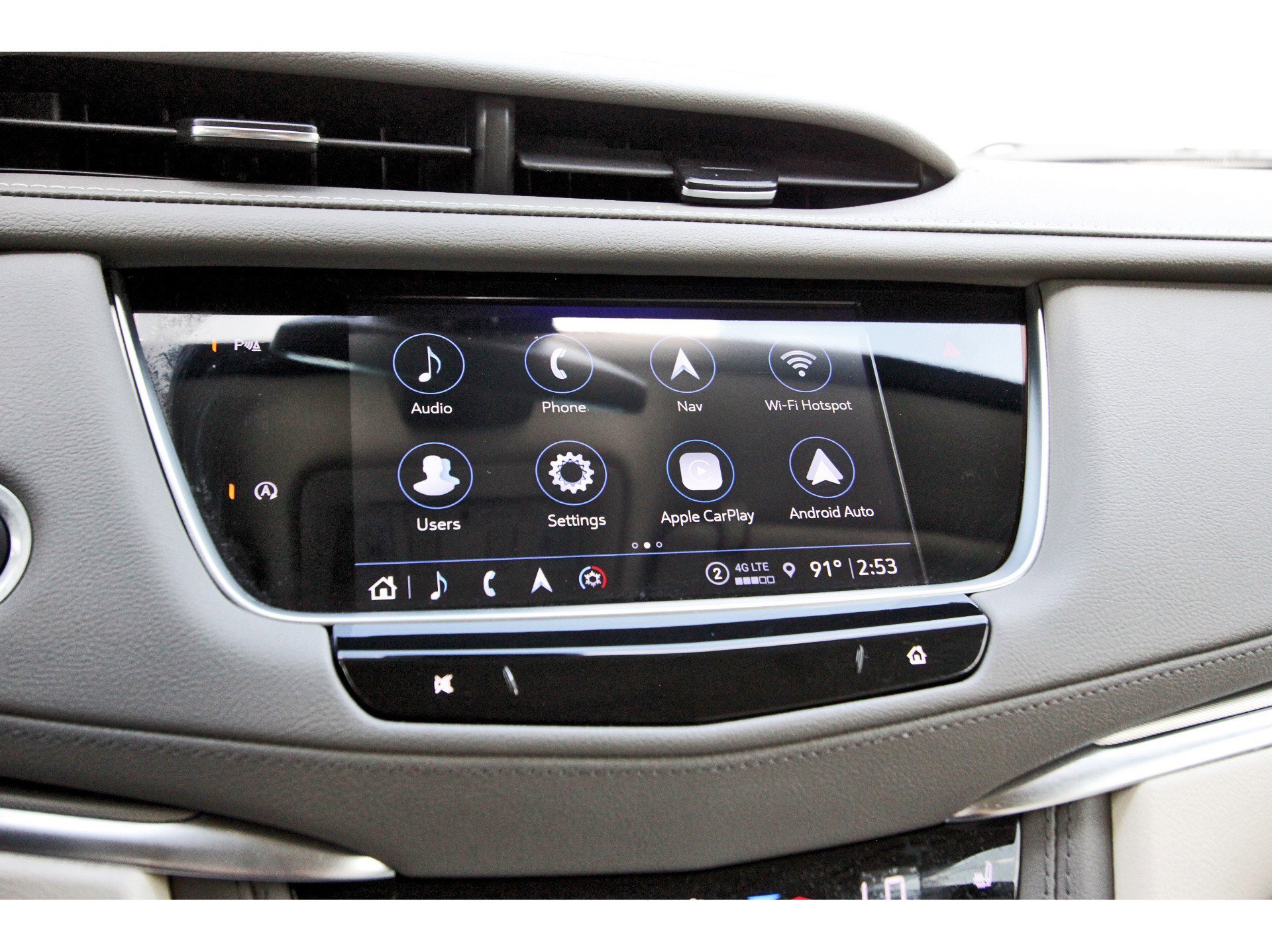 Used 2025 Cadillac XT5 Premium Luxury w/ LPO, Floor Liner Package image 26