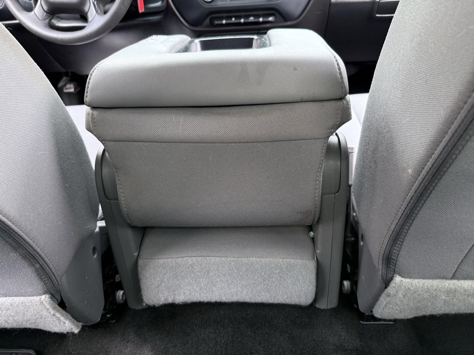 Used 2018 Chevrolet Silverado 1500 Custom w/ Custom Convenience Package RWD image 28