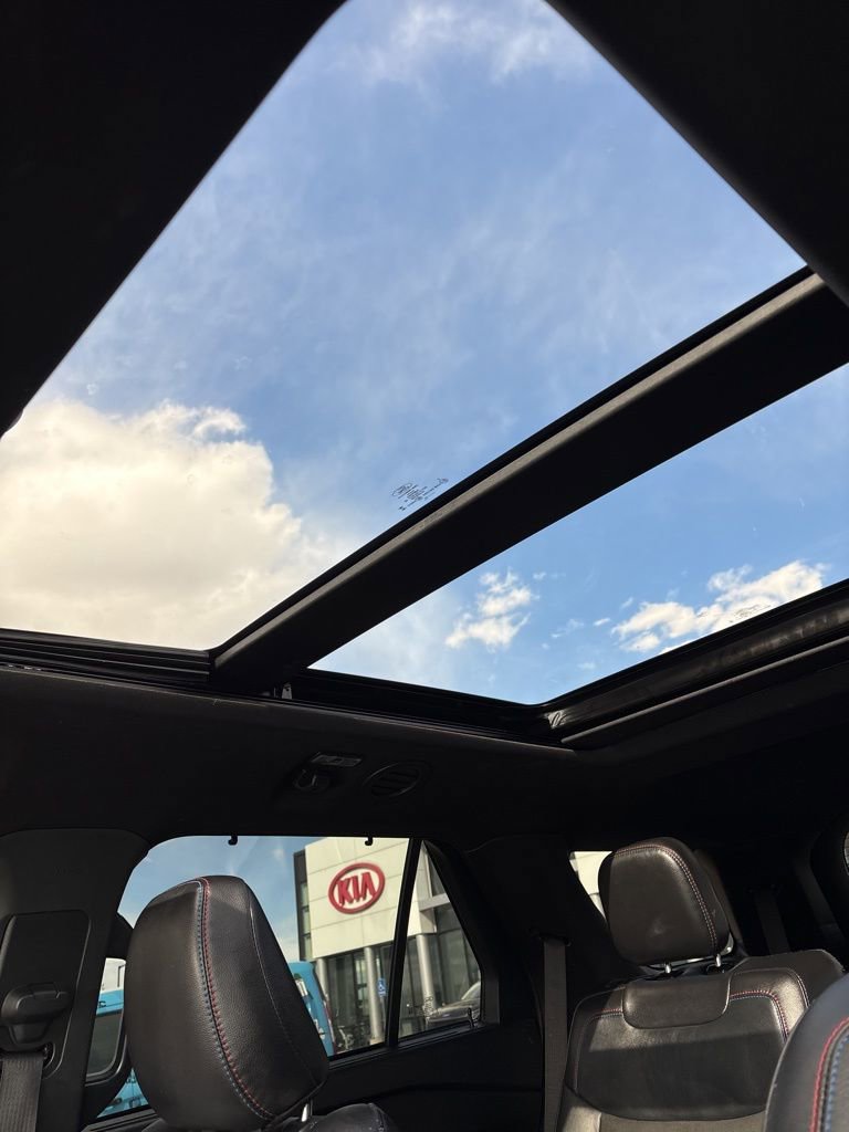 Used 2024 Ford Explorer ST w/ Equipment Group 401A AWD/4WD image 15