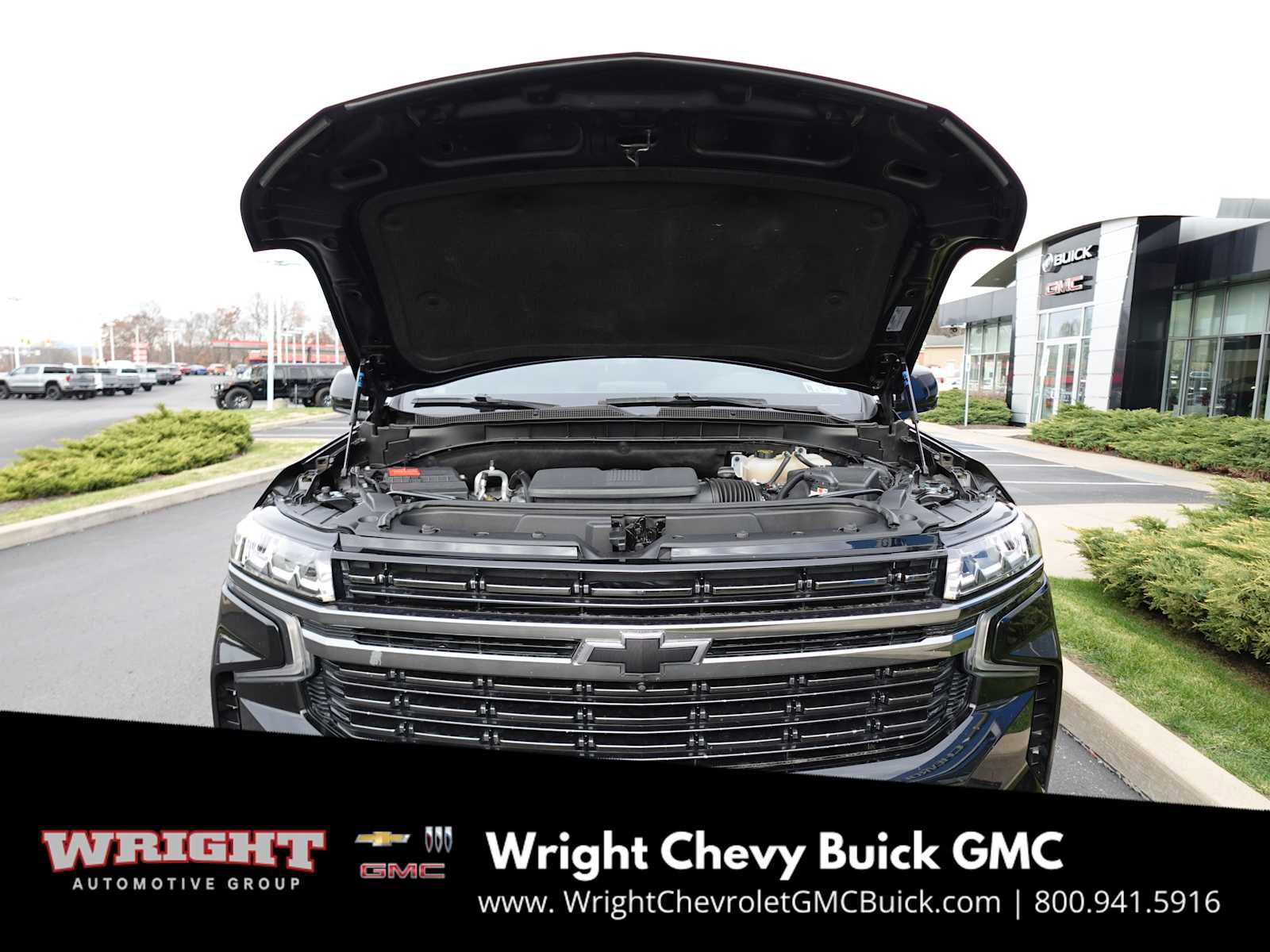 Used 2022 Chevrolet Suburban RST w/ Sport Performance Package image 32