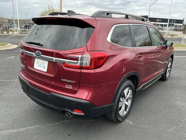 Used 2025 Subaru Ascent Premium image 3