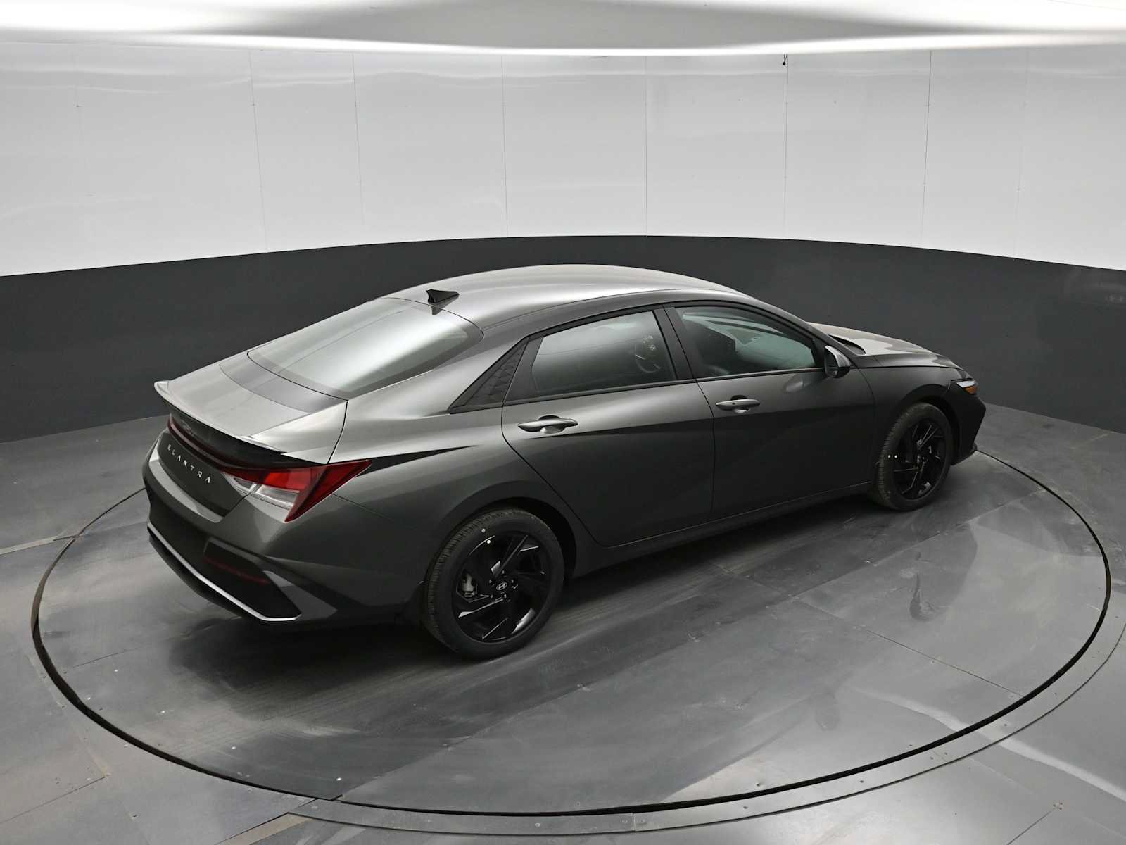 New 2026 Hyundai Elantra Sport FWD image 32