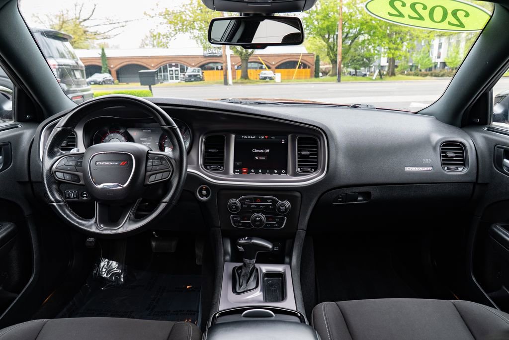 Used 2022 Dodge Charger R/T w/ Blacktop Package RWD image 9