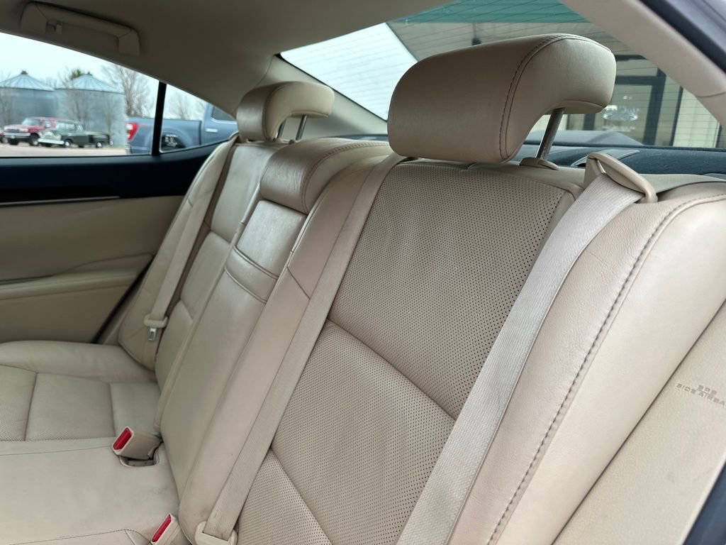 Used 2014 Lexus ES 350 w/ Luxury Package image 23