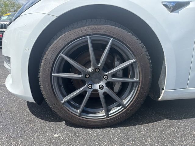 Used 2018 Tesla Model 3 Long Range AWD/4WD image 9