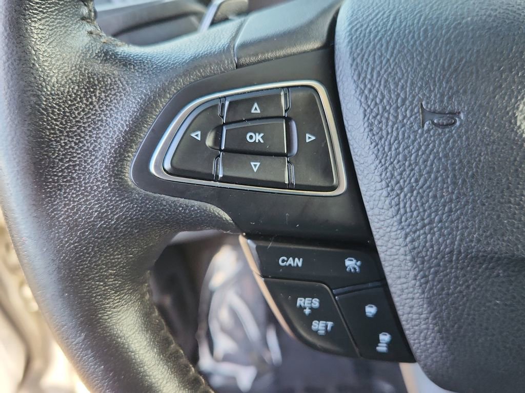 Used 2017 Ford Escape Titanium image 22