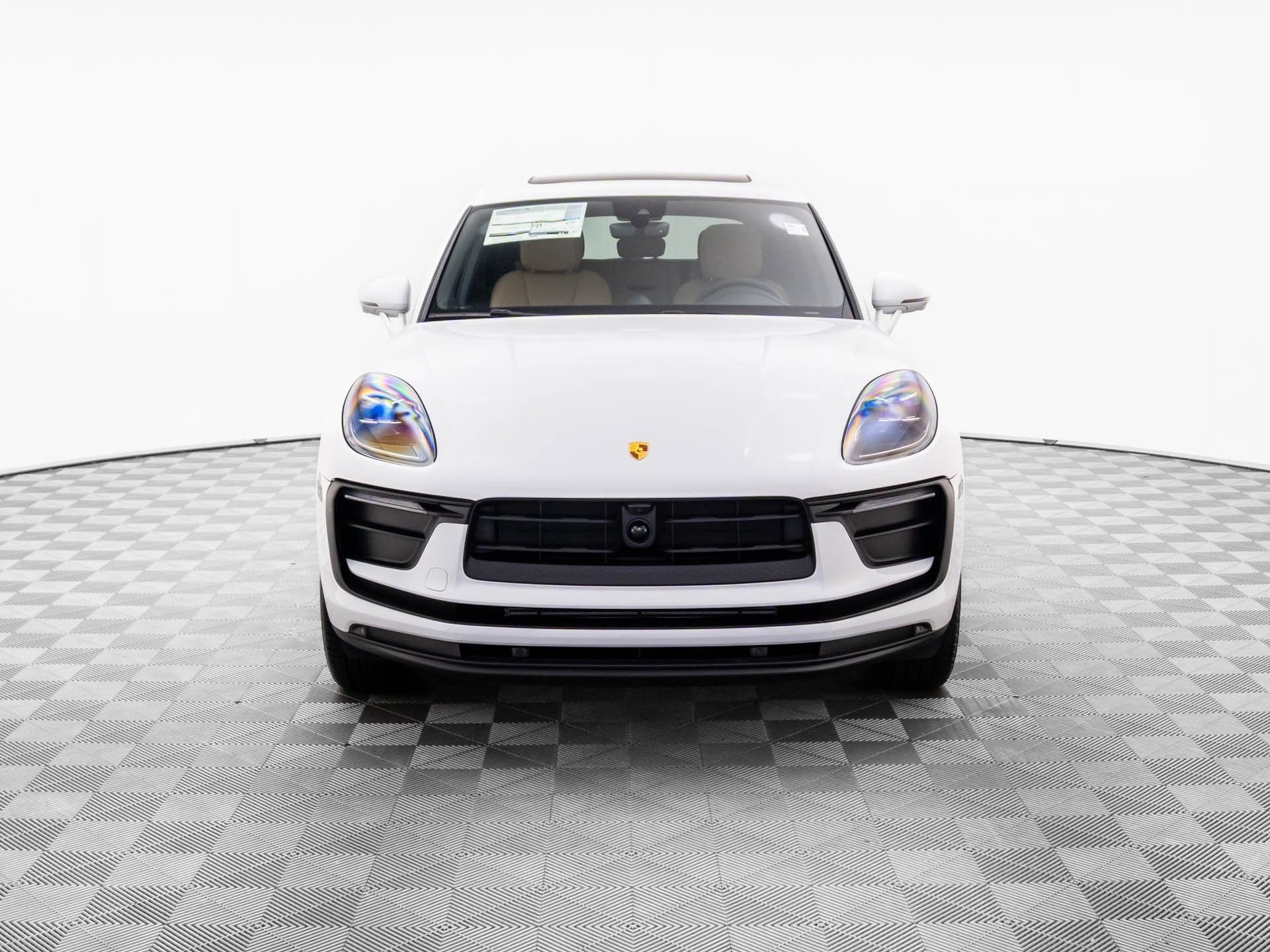 Certified 2026 Porsche Macan image 9