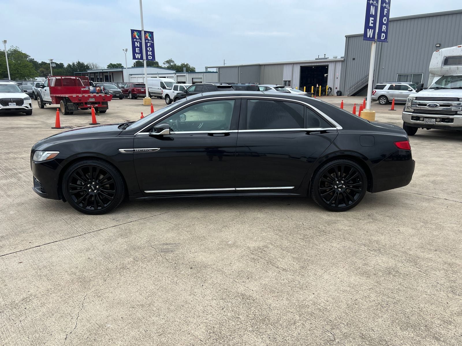 Used 2020 Lincoln Continental Reserve AWD/4WD image 6