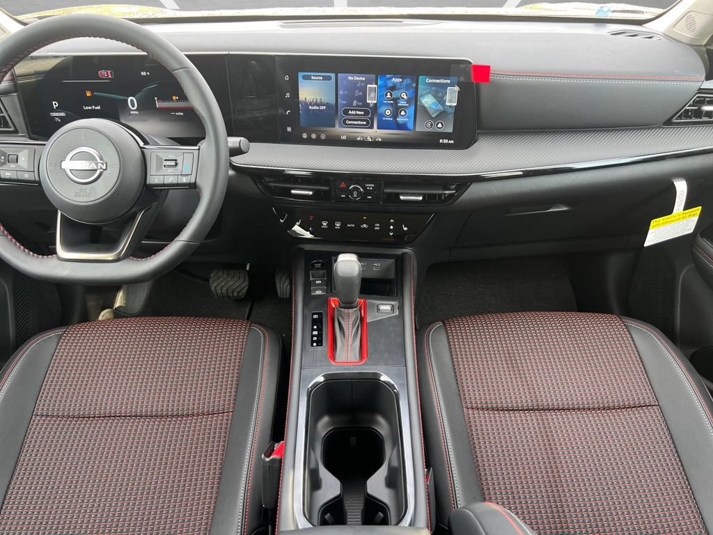 New 2027 Nissan Kicks SR w/ Cold Weather Package FWD image 4