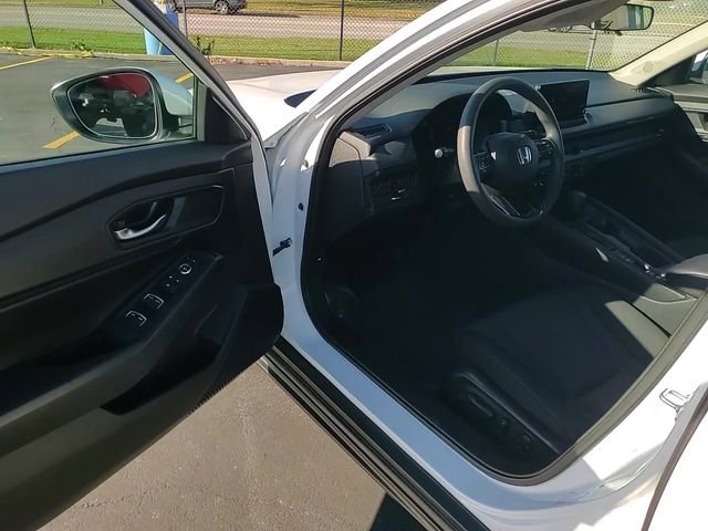 Used 2024 Honda Accord EX image 13