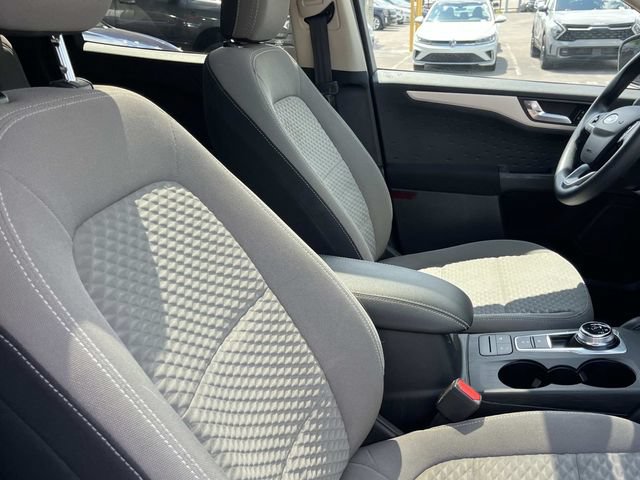 Used 2020 Ford Escape SE FWD image 29