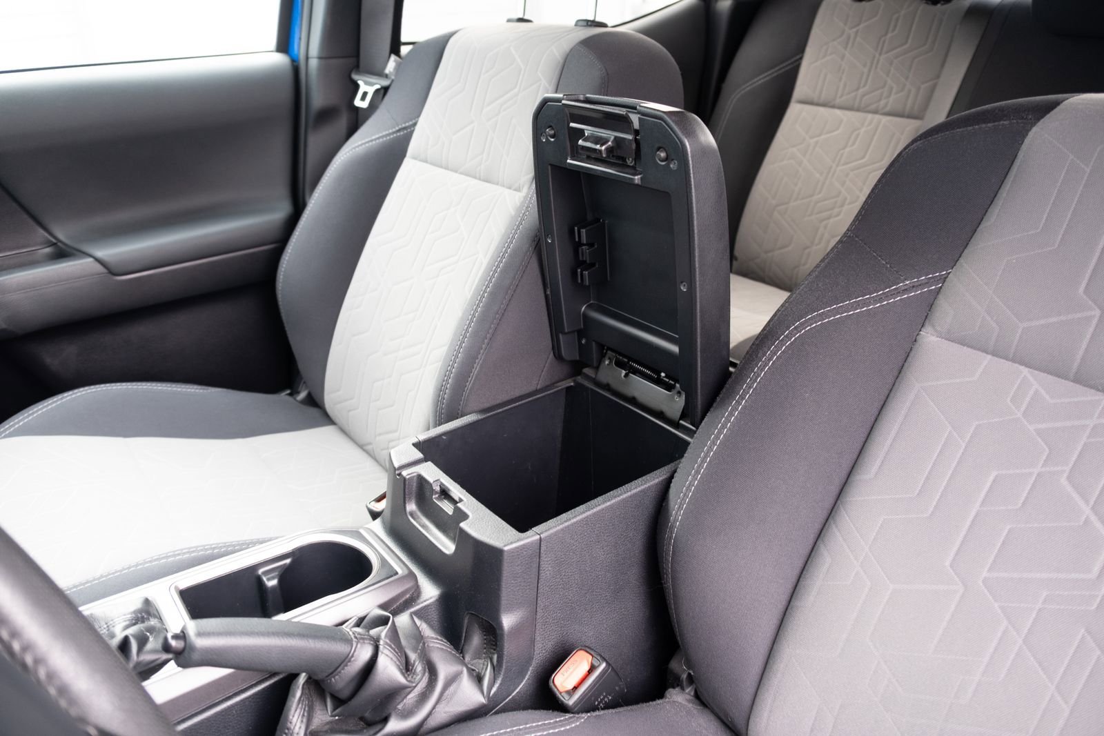 Used 2020 Toyota Tacoma TRD Sport image 8