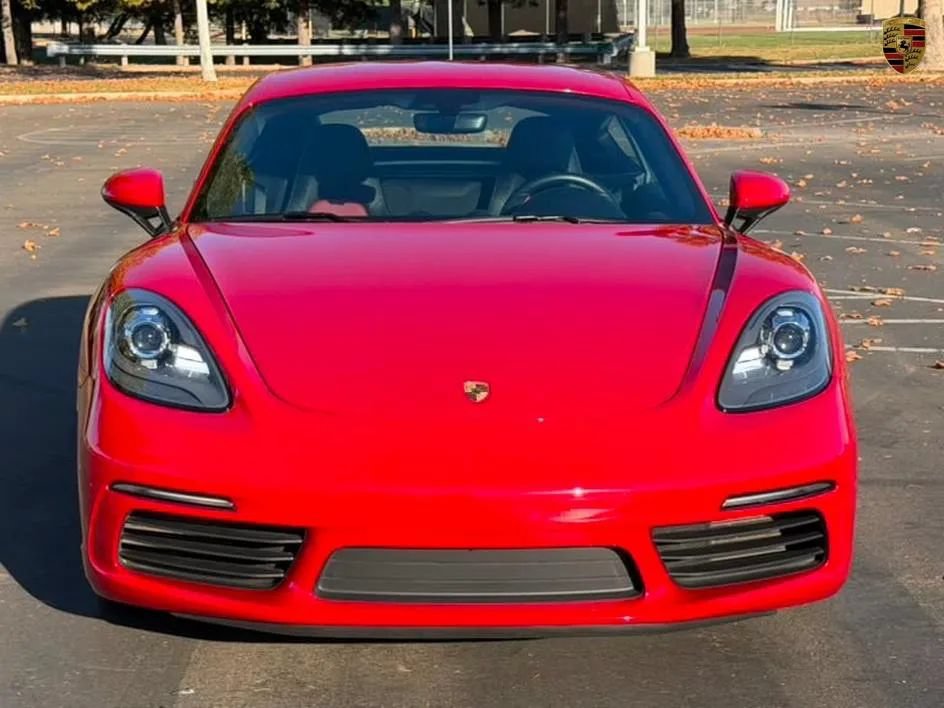 Used 2018 Porsche 718 Cayman RWD image 21