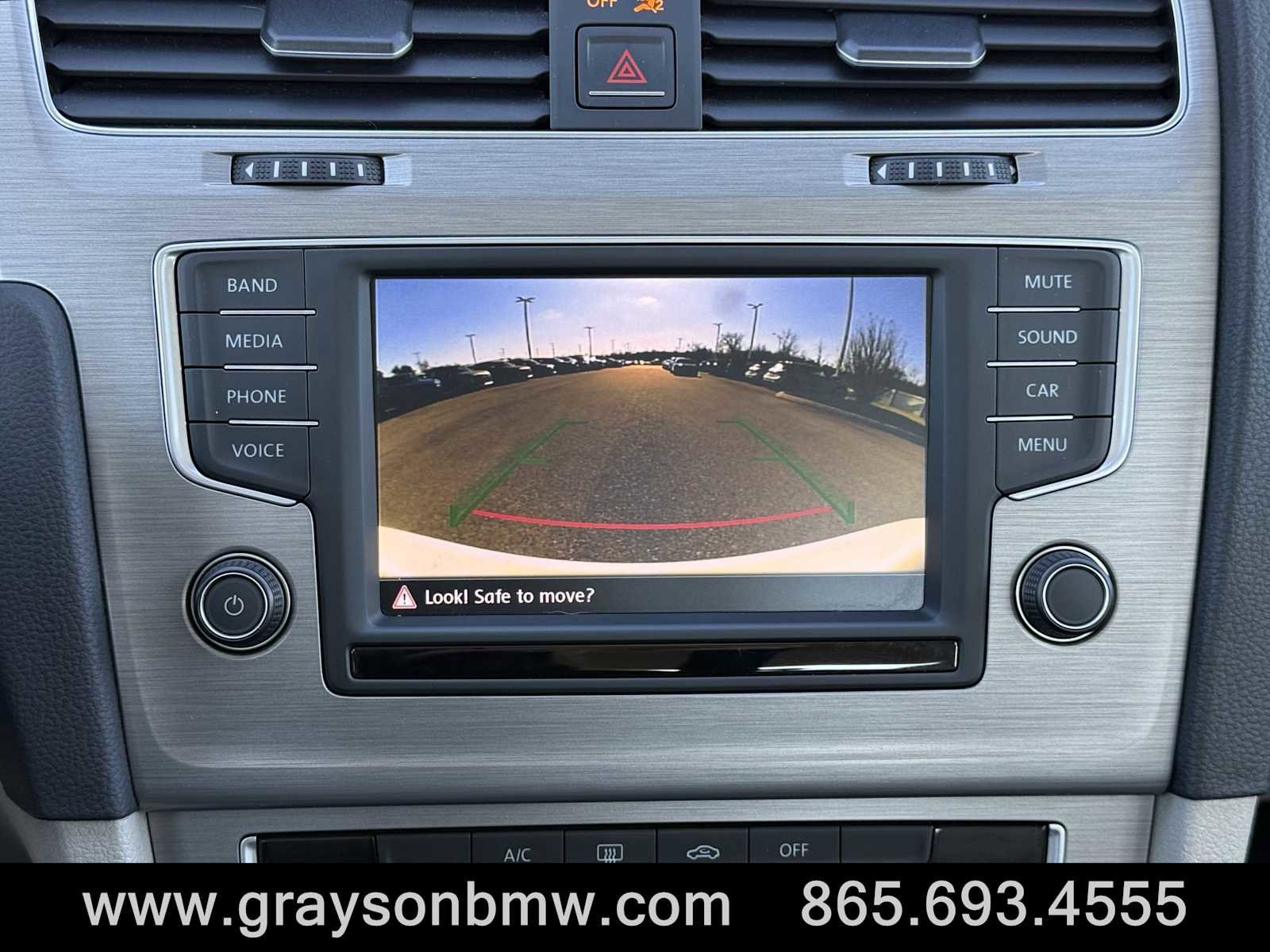 Used 2016 Volkswagen Golf S image 27