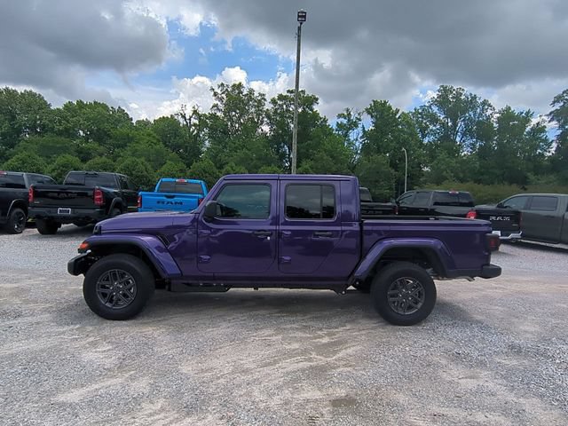 New 2026 Jeep Gladiator Sport AWD/4WD image 2
