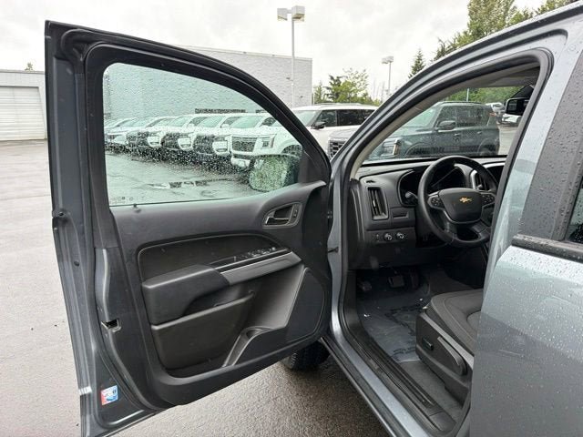 Used 2022 Chevrolet Colorado LT w/ Safety Package AWD/4WD image 9
