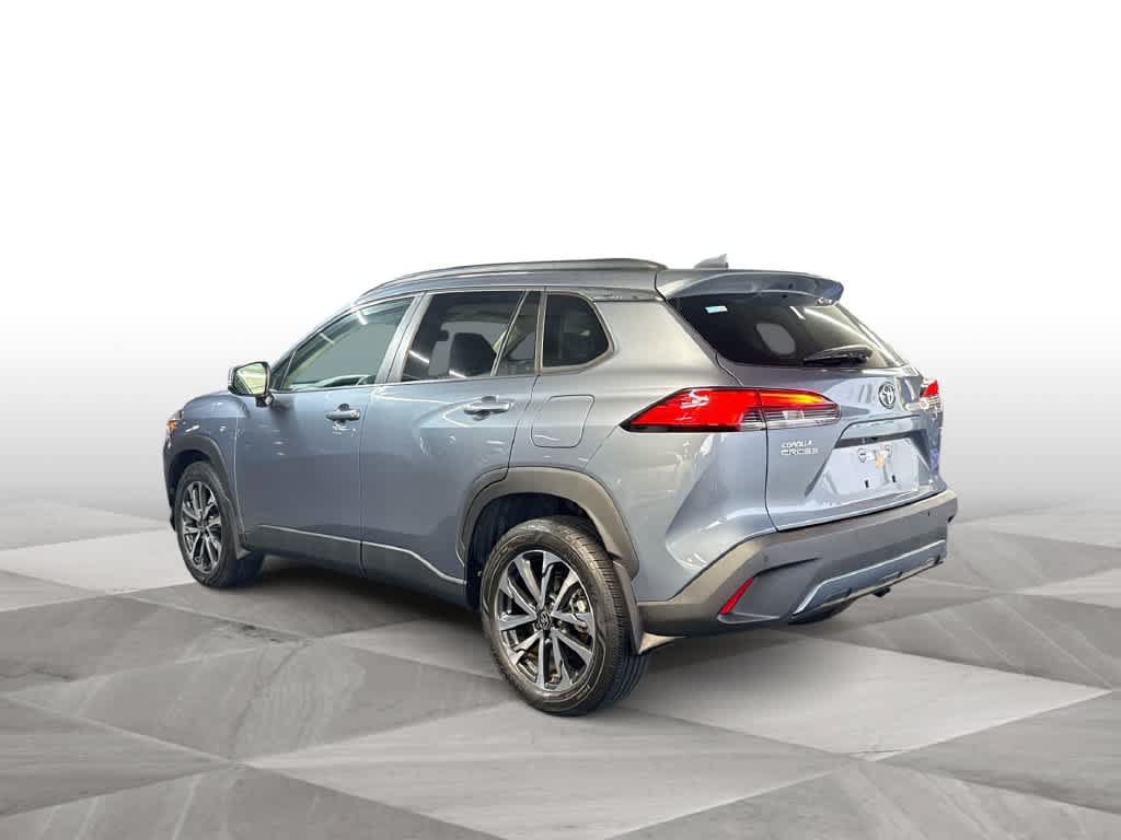 Used 2023 Toyota Corolla Cross XLE FWD image 6
