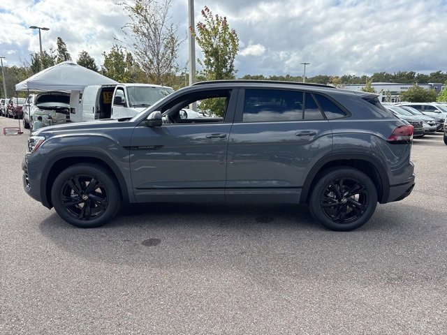 New 2026 Volkswagen Atlas Cross Sport SEL R-Line image 4